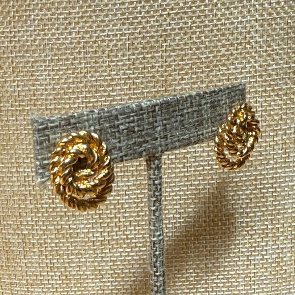 Monet Gold-Tone Rope Knot Stud Earrings Vintage Style - Picture 3 of 6